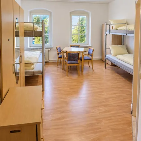 Nordquartier Helles Vierbettzimmer 104 *